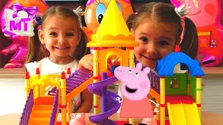 Свинка ПЕППА и ДЖОРДЖ играют на Детской Площадке / Peppa Pig and George play at the Playground Toys