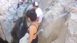 LIVE SUICIDE VIDEO IN THE WATERFALL MP