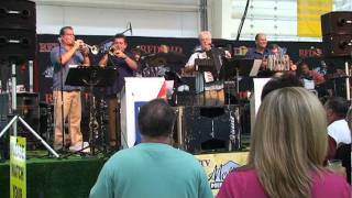 Opening Theme - Lenny Gomulka Chicago Push- Frankenmuth MI 2011- Polkas - Polka Music