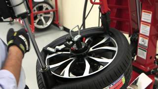 TC3900 Leverless Center Clamp Tire Changer - Hunter Engineering