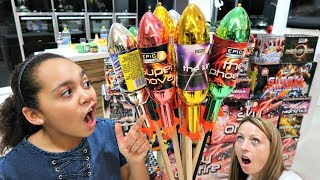 Fireworks! Happy New Year 2018 | Toys AndMe Special