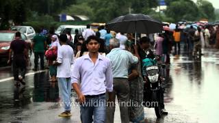 Stranded motorists and Bus passengers: Monsoon Surprises in Delhi
