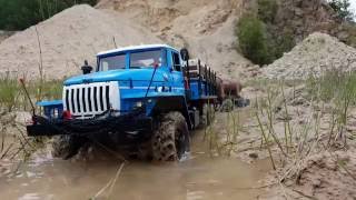 MAN und URAL im Steinbruch