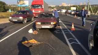 В Туле сбили двух дорожных рабочих. 11.09.2014