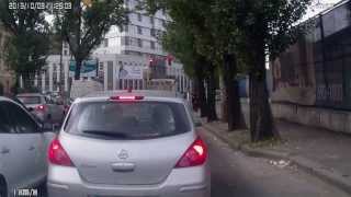 Стрельба из автомата на Подоле (ул.Глубочицкая 29/31) | Киев 3.10.2013 |