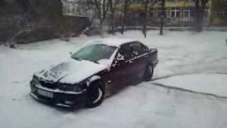 Ale urwał BMW E36 318i drift