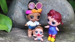 LOL Dolls BEAR HUNT ! SWTAD Pretend Play with Toys for Kids L.O.L. Surprise Going Camping