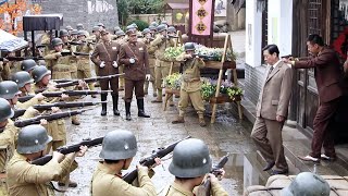 共軍特工被國軍包圍，抓了個工程師當人質突圍，暴殺國軍追兵！