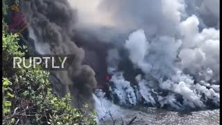 Spain: Lava from La Palma volcano continues to reach sea