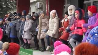 Новоднестровск . Дети зажигают . 19 декабря 2013 года .