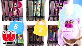 Paw Patrol and Fingerlings Surprise Jail Rescue Compilation with Bath Routine - Ellie Sparkles