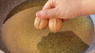 【小穎美食】把核桃丟進滾燙油鍋裡，出鍋瞬間變美食，還是第一次見，真解饞