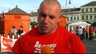Erős emberek Baján
