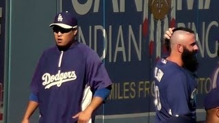 Ryu Hyun-jin 류현진 Running Hard and Brian Wilson 2013-8-23 at Dodger Stadium