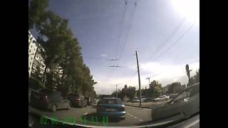 ВсеДТП. 02.06.2014 Брянск, девушки по зеркалам заднего вида не смотрят