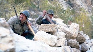 共軍從山崖推下巨石，專挑日軍砸，成功救出美女人質！ ️ 抗日