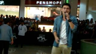 Jason Hernadez-bukod tangi in MARKET MARKET