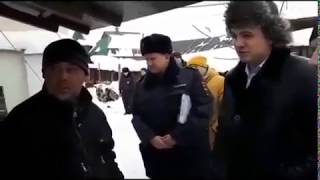 ПОДОНКИ ИЗДЕВАЮТСЯ НАД ЖЕНЩИНОЙ ИНВАЛИДОМ!