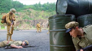 日軍巡邏兵突然在基地發現一具共軍尸體，卻不料這是共軍的陷阱！