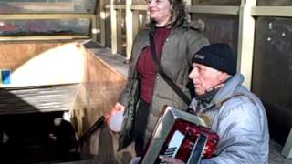 "Историята на..." един уличен музикант