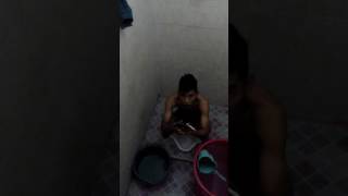 Ngintip cewe mandi, ternyataaaa!