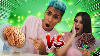 COMIDA DE CHOCOLATE Vs COMIDA DE VERDADE !! (COM NAMORADA) ‹ Ine ›