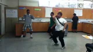 Aiea Boys "Moving Like Bernie"
