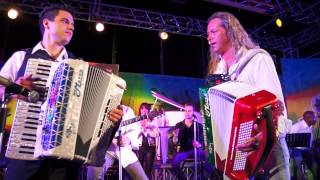 Matteo Bensi & Riccardo Ambrogini - Tuttopepe - Codazzi e Bagutti al Villaggio di Ortano mare I