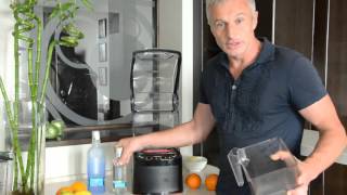 Блендер Blendtec Stealth vs Бутылка водки "Хортица"