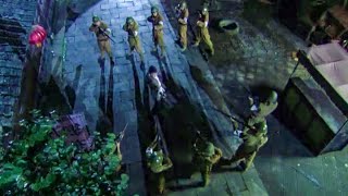 1V10！女醫生遭日軍瘋狂追捕，為了掩護她撤退，共軍戰士主動露面引走日軍！ 抗日