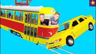 Наш ТРАМВАЙ Наткнулся на ЛАДУ! ИГОРЬ управляет ТРАМВАЕМ !!!