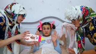Диана как МАЛЕНЬКАЯ! Осталась с бабушками