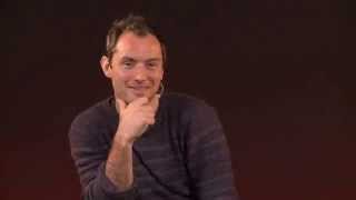 Apple store: Jude Law talks about Robert Downey Jr.