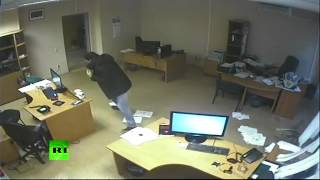 Dramatic CCTV: Meteorite blast wave blows out doors, windows in Russia