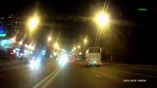 Видео ДТП! Очередная блондинка подрезала автобус!