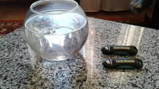 Супер защищенная флешка Corsair  flash voyager