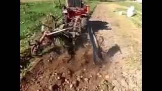 ХТЗ-012 и польская конная копалка.