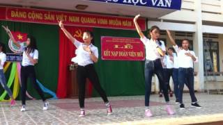 TQD: Nhóm múa học sinh trình bày 90 triệu trái tim