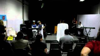 Dia das mae na Agape ! Conjunto de crianacas tocando