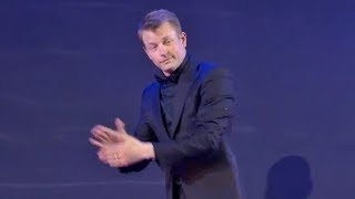 Kimi Räikkönen drunk at FIA Prize Giving 2018! ?