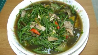 แกงหน่อไม้ใส่เห็ดผักขา Esan Food Add mushrooms, asparagus, vegetable curry smeared legs