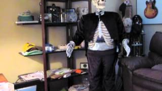 Gemmy Animatronics Skeleton Sinning and dancing