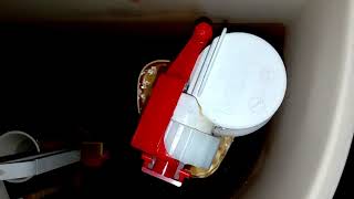 Alcaplast A17 вибрирует