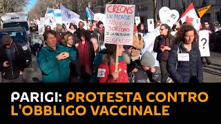 Parigi: protesta contro l'obbligo vaccinale