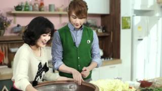 [Star Kitchen with U-KISS] How to Make Kimchi - Part 1