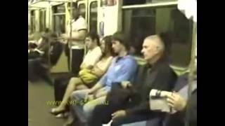 Глум над девушкой в метро