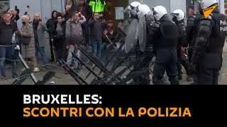 Bruxelles: in corso scontri con la polizia durante protesta contro le misure anti-Covid