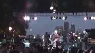 "Red Wagon" ... Elwood live in Chicago
