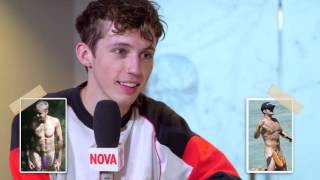 Troye Sivan weighs in on the Justin Bieber + Orlando Bloom nudes!