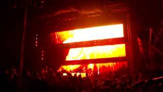 Tiësto plays Example - Watch the Sun Come Up (Moam remix)